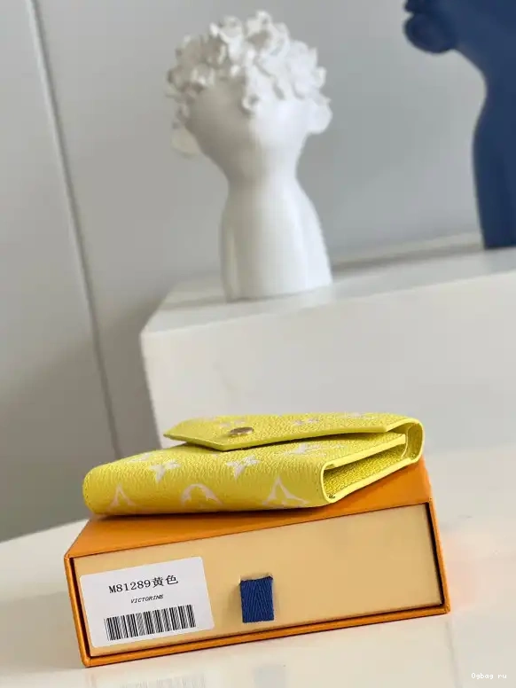 VICTORINE Wallet Louis Vuitton 0611